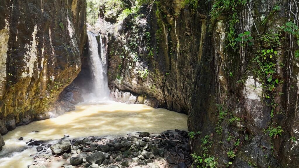 chezmamang.fr, Bagongbong falls, travel planner, voyage authentique en immersion, biliran, Philippines